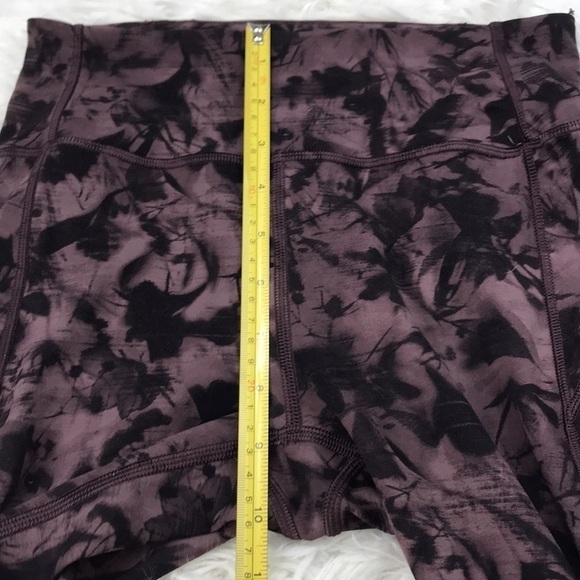 Lululemon In Movement Tight 25" *Everlux Mini Dusk - Picture 5 of 8